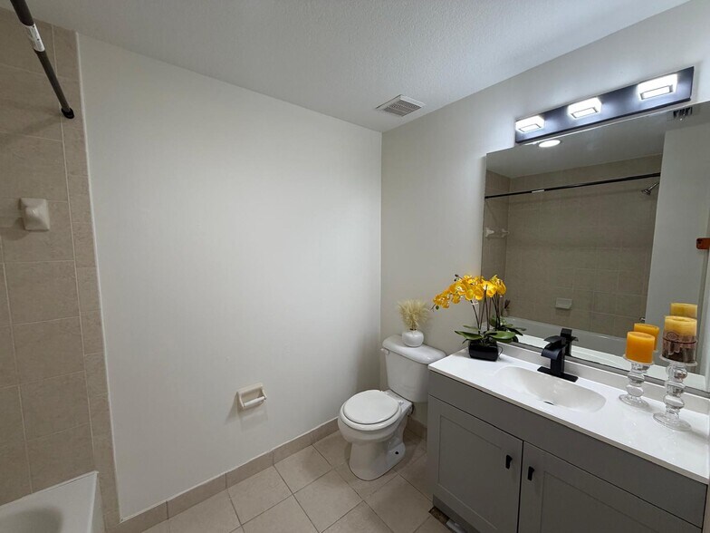 Building Photo - 8358 Bernwood Cove Loop