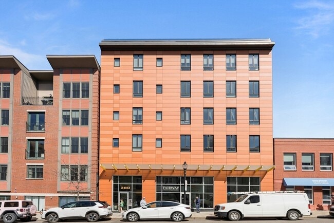 Building Photo - 380 W Broadway