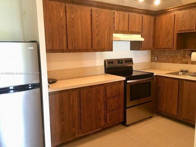 Building Photo - 4109 NW 88th Ave