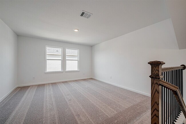 Building Photo - 1127 Sugar Dr