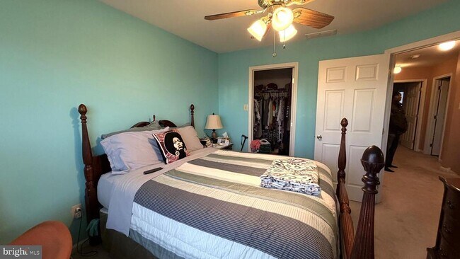 Building Photo - 506 Quincy St