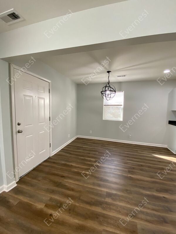 Building Photo - 838 Lock Ave