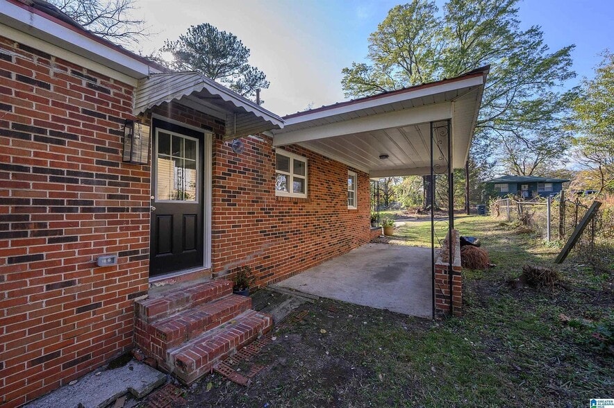 Building Photo - 7321 Naples Ave