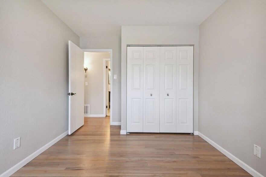 Building Photo - 2963 S Vrain St