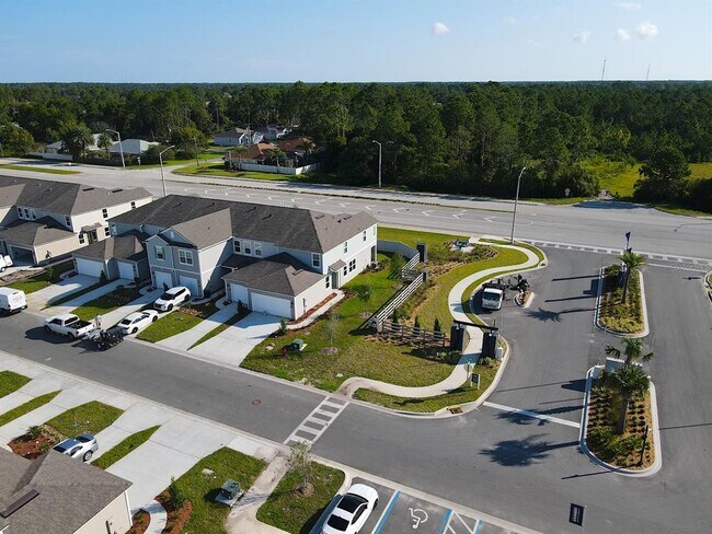 Building Photo - 121 Redbud Rd