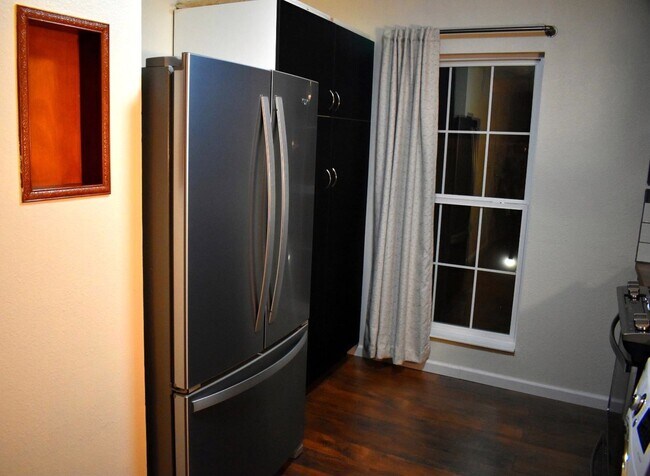 Kitchen-Fridge - 3455 Rebecca Ln