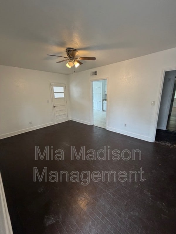 Building Photo - 2319 E 42nd St