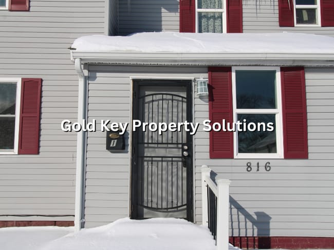 Building Photo - 816 W 11th St