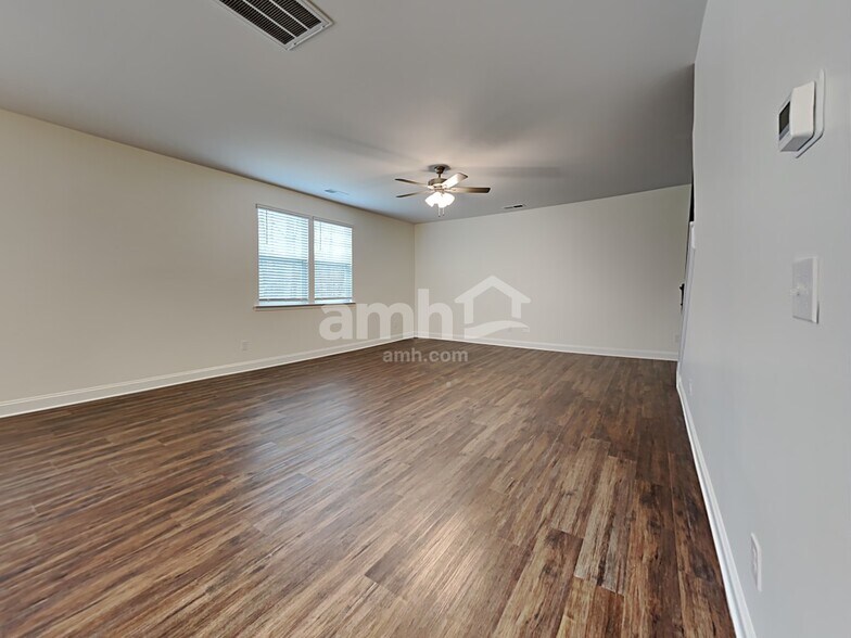 Building Photo - 7121 Garrett Ct