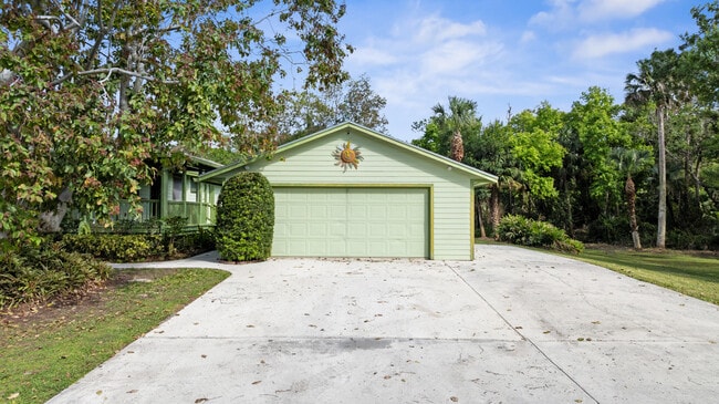 Building Photo - 17534 103rd Terrace N