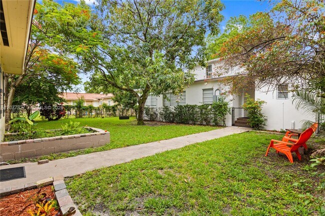 Building Photo - 72 Palmetto Dr