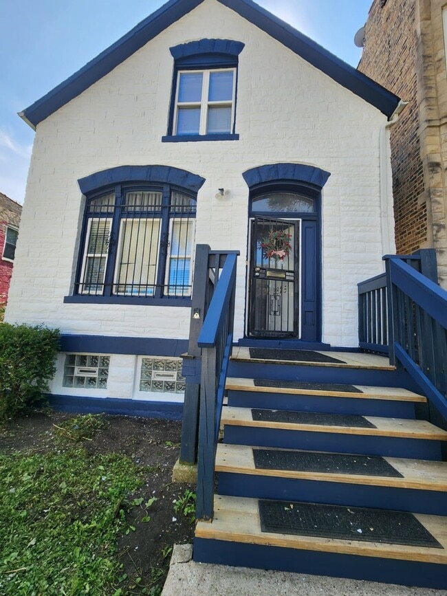 Building Photo - 2825 W Lexington St