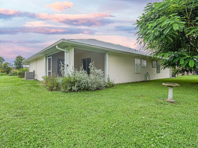 Building Photo - 301 S Wimbrow Dr