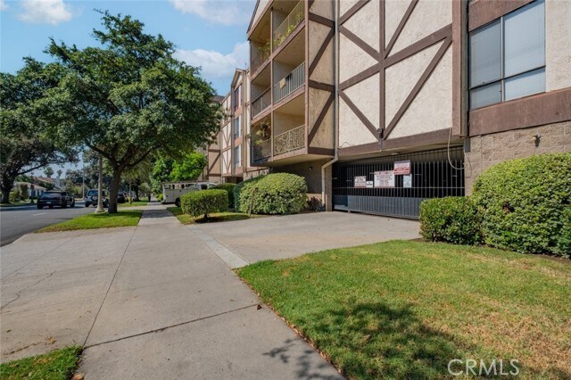 Building Photo - 125 Allen Ave