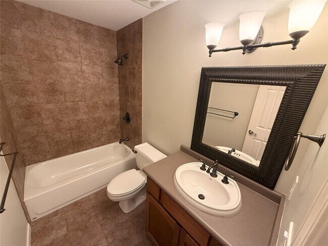 Building Photo - 290 Sweetwater Trce