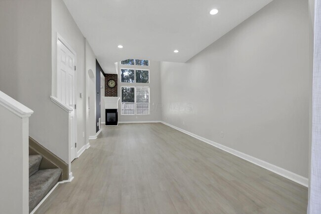 Building Photo - 2573 Rustling Oak Blvd