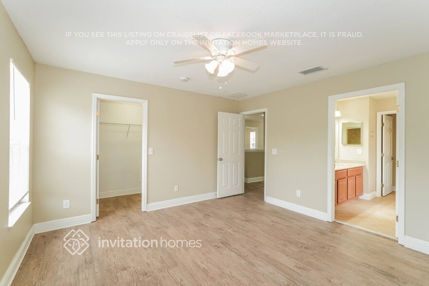 Building Photo - 11140 Creek Haven Dr