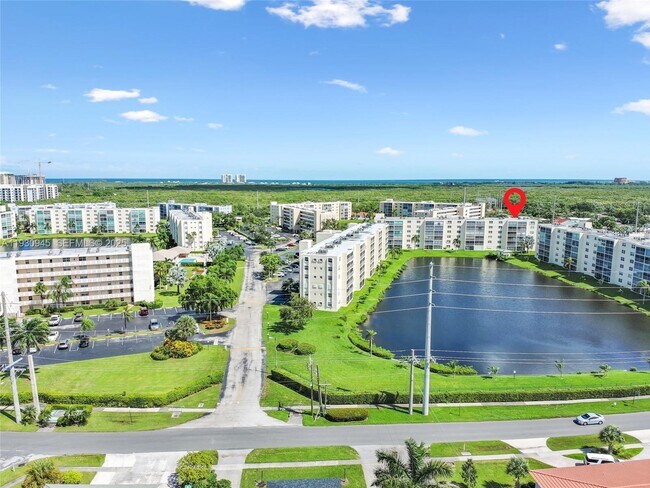 Building Photo - 321 SE 3rd St