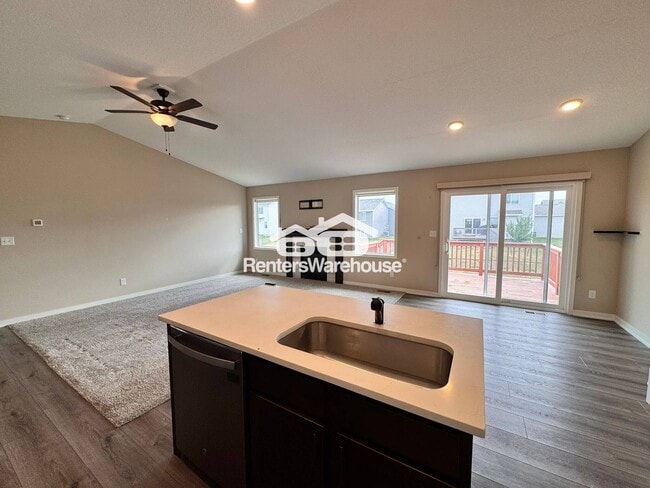 Building Photo - 1200 Locust St