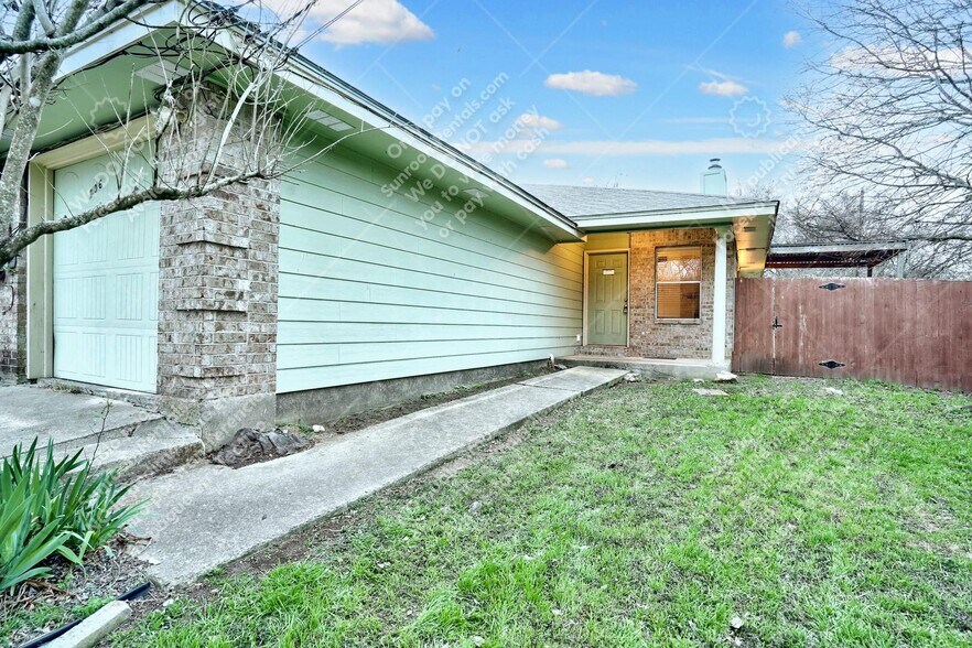Building Photo - 108 Hughson Ct