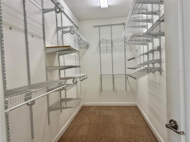 Building Photo - 2262 Romanum Dr