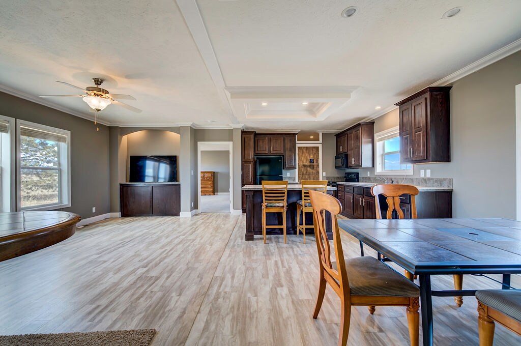 Building Photo - 13380 Log Rd