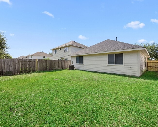 Building Photo - 2746 Grahamwood Ln