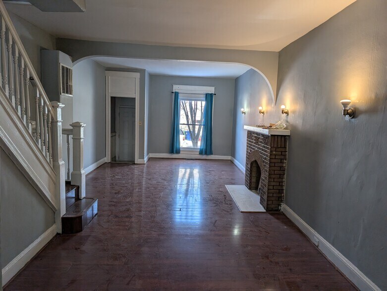 Building Photo - 2409 McElderry St