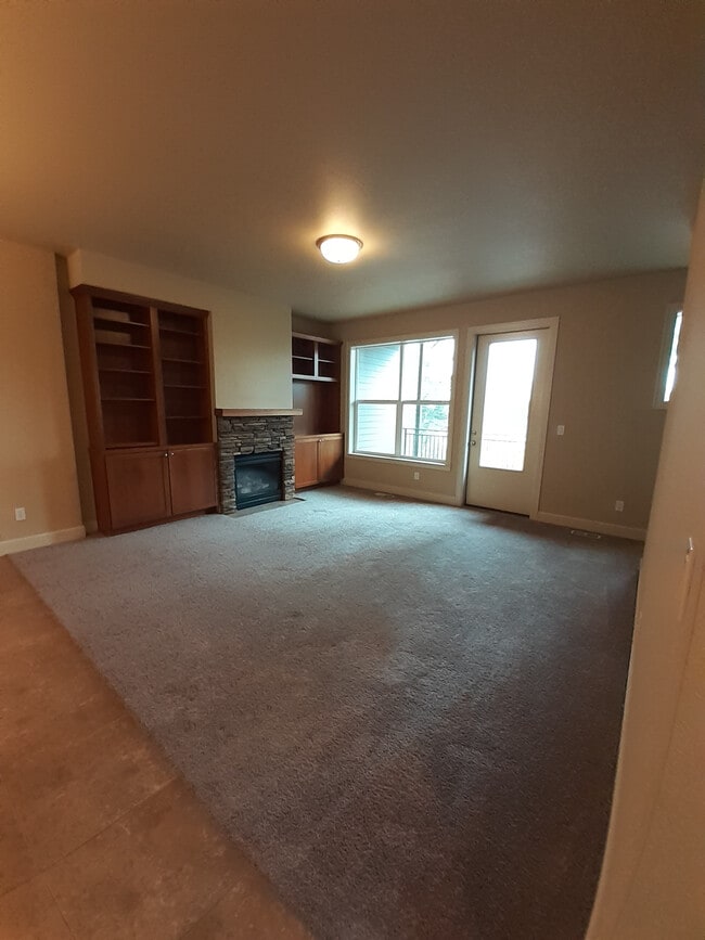 Building Photo - 1523 Lincoln St