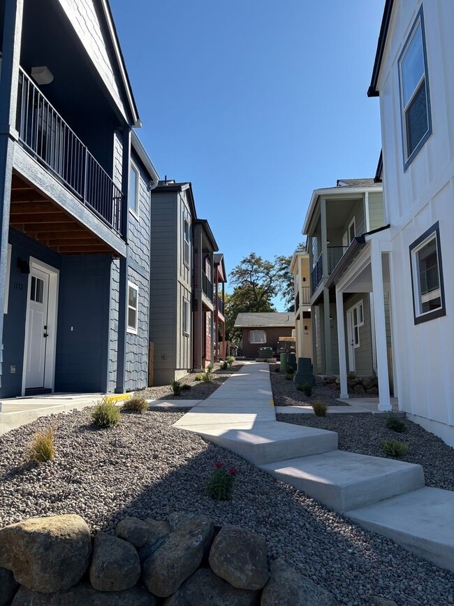 Building Photo - New Construction 3-bedroom, 2-bathroom tow...