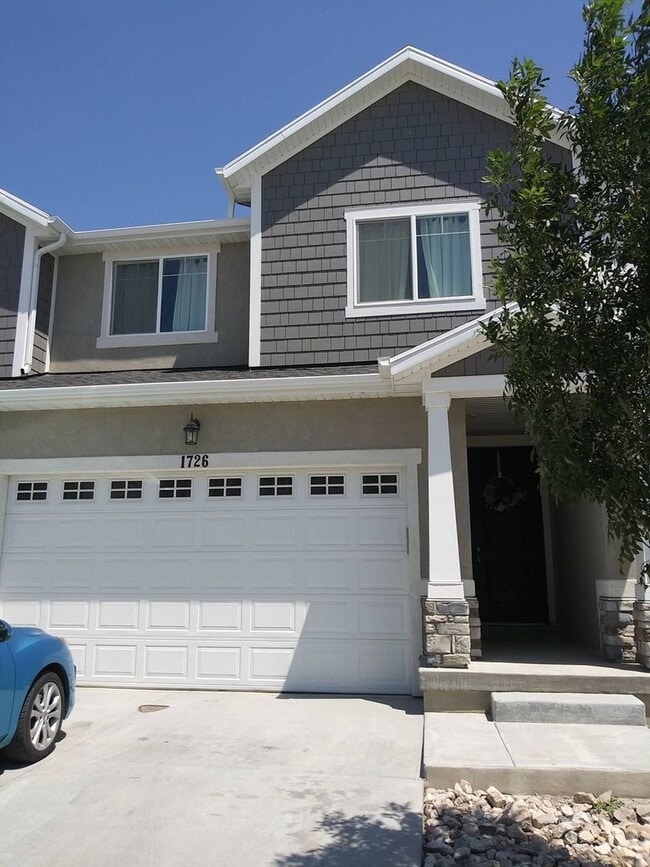 Building Photo - 4 Bedroom 2.5 Bathroom Lehi Townhome!
