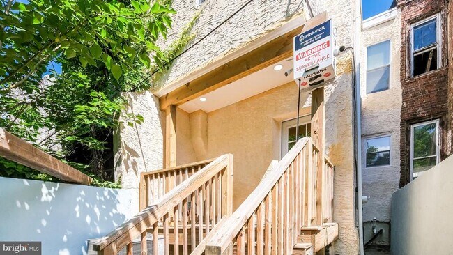 Building Photo - 5058 Hoopes St