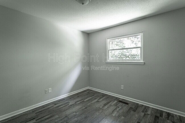 Building Photo - 603 Mountain Trail