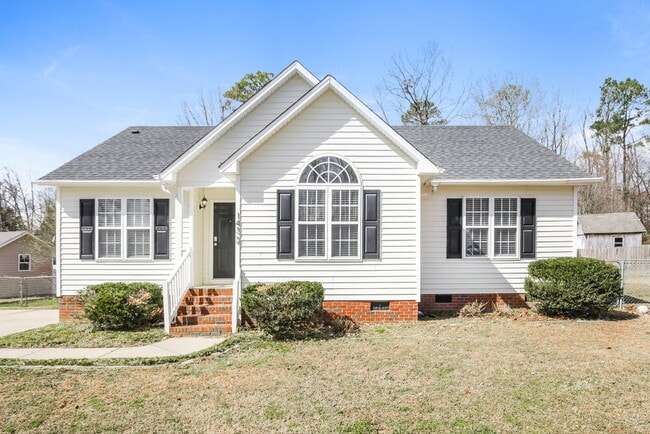 Building Photo - 1432 Smokey Mountain Dr