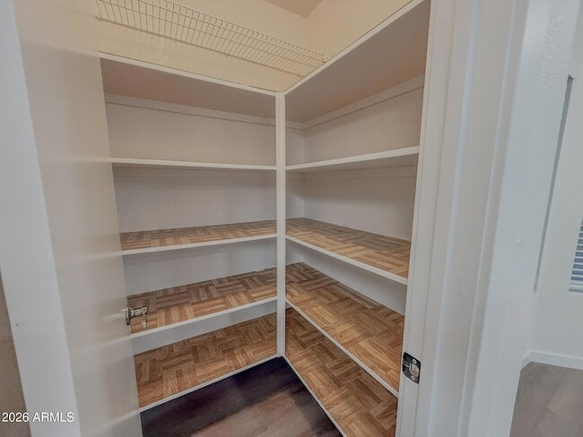 Building Photo - 2533 E Wagoner Rd