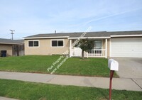 Building Photo - Single Story Home Located in Orcutt with E...