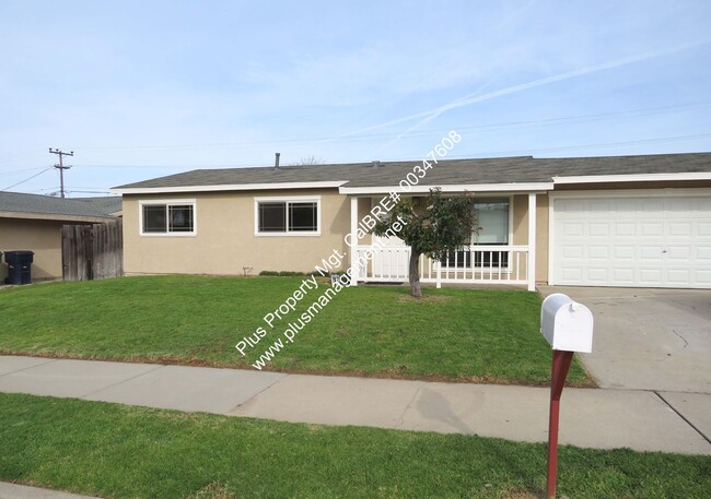 Primary Photo - Single Story Home Located in Orcutt with E...