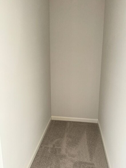 Building Photo - 2223 Blue Monarch Dr