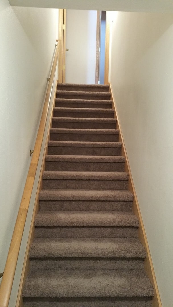 Building Photo - FALL 2026 AVAILABILITY!!!  2 bedroom, 2.5 bath condominium on Iowa City's east side