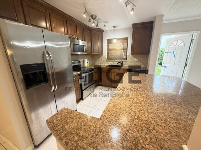 Building Photo - 516 Osprey Dr