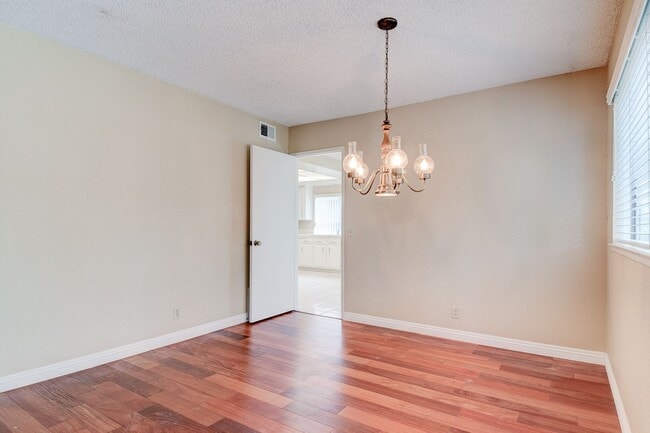 Building Photo - 20 Comanche Cir