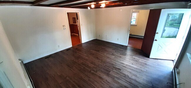 Building Photo - 408 E Lincoln St