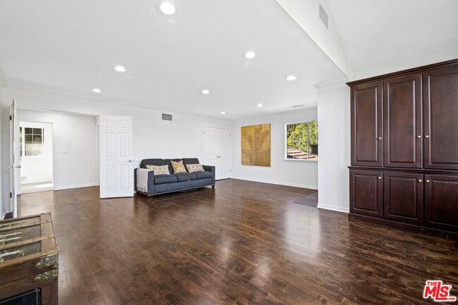 Building Photo - 2461 Jupiter Dr