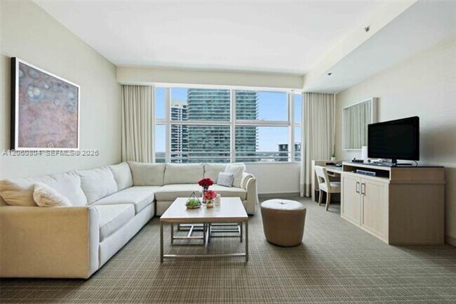 Building Photo - 1395 Brickell Ave