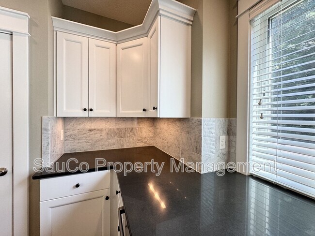 Building Photo - 13257 SW Maplecrest Ct