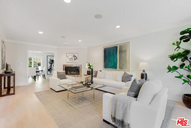 Building Photo - 1068 Casiano Rd