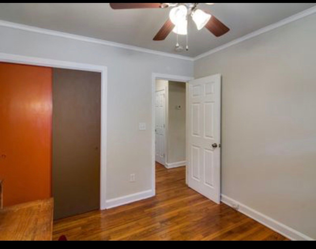 Building Photo - 721 W Sherwood Dr
