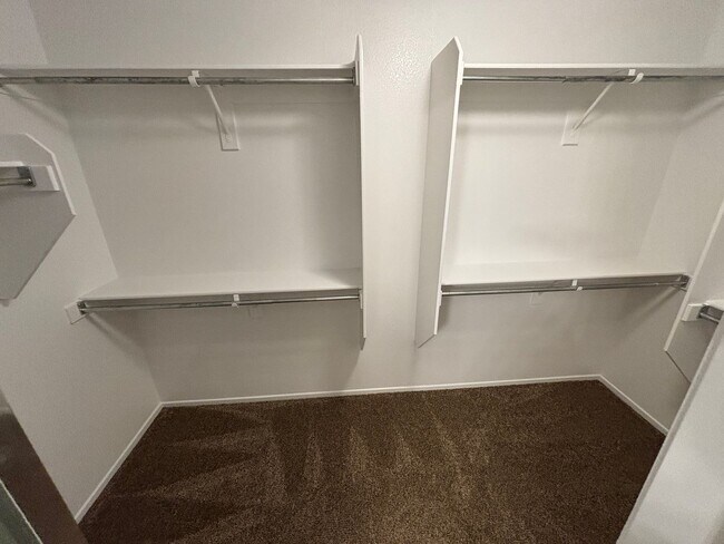 Building Photo - Spacious Tri-Level 4-Bedroom Home with Balcony and Community Amenities in Northwest Las Vegas!