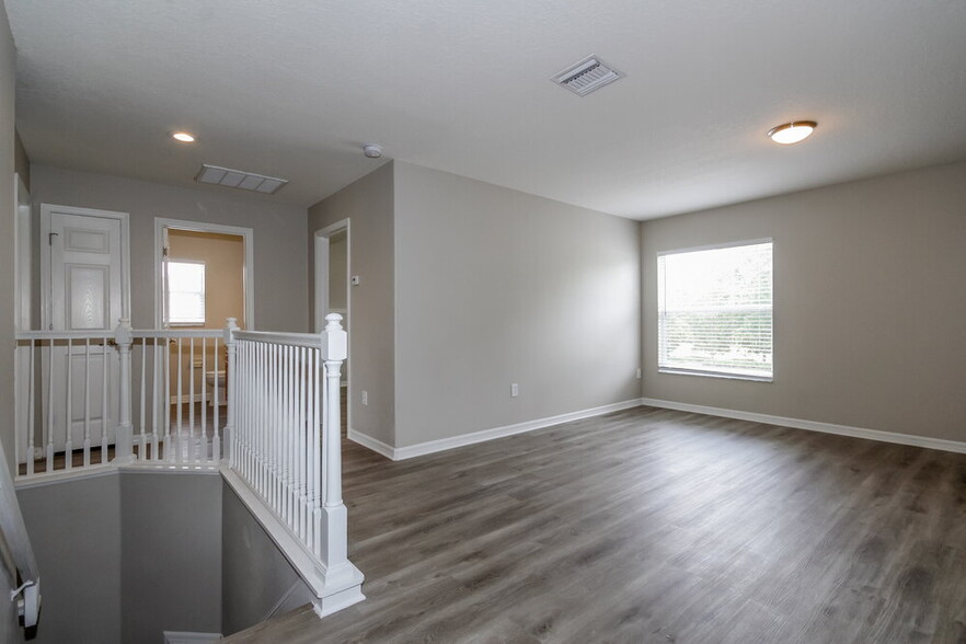 Building Photo - 5729 Sweet William Terrace