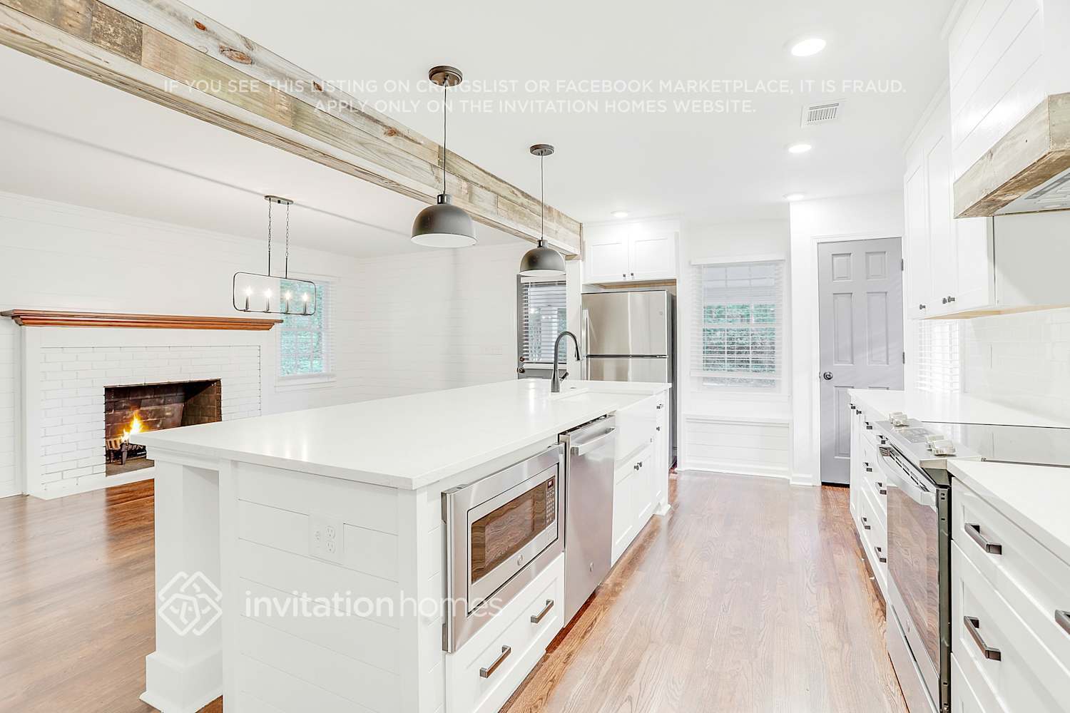 Building Photo - 1748 Pamela Cir SW